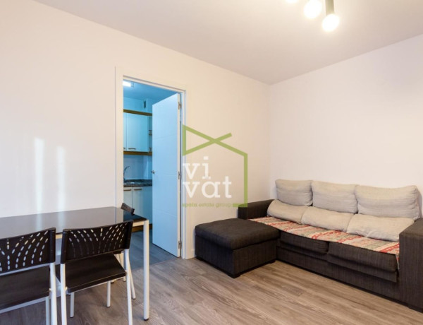 Продажа квартиры в Calle Bermúdez de Castro, Oviedo thumbnail 2