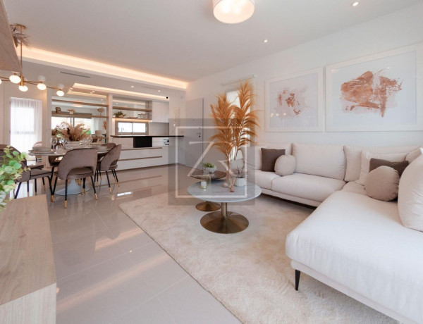 Chalet independiente en venta en  Calle Isla de Mallorca, 12, Los Alcázares photo 4