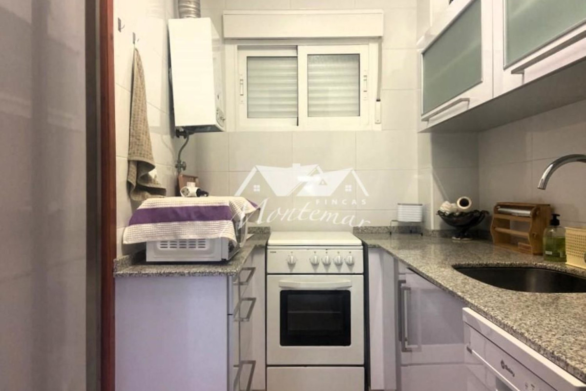 Sale of apartment in Calle de la U, Águilas
photo 3