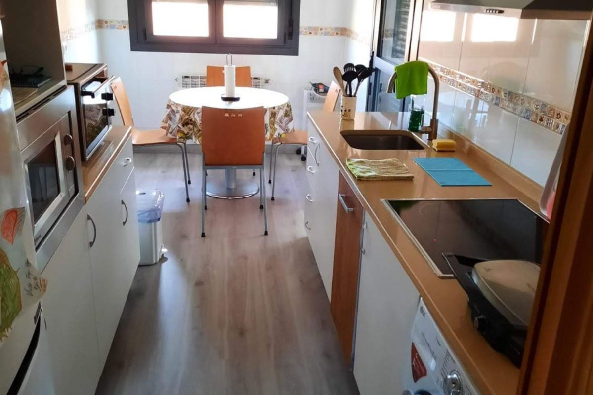 Sale of apartment in Calle Portal de Foronda Kalea, Vitoria-Gasteiz
 photo 3