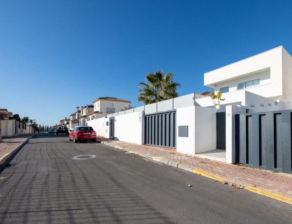 Chalet independiente en venta en , Albolote thumbnail 2