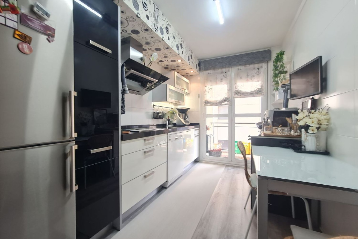 Venta de piso en Bulevar de Mariturri Kalea, Vitoria-Gasteiz
 photo 4