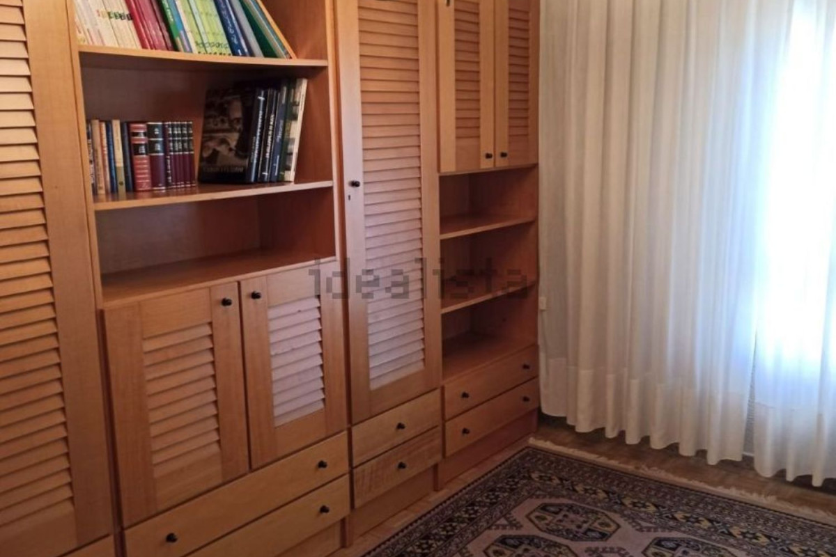 Продажа квартиры на Calle Rafael Altamira, Овьедо
photo 4
