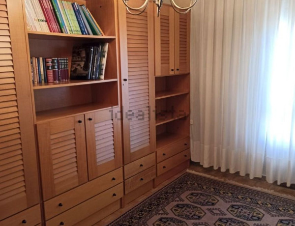 Продажа квартиры в  Calle Rafael Altamira, Oviedo photo 4