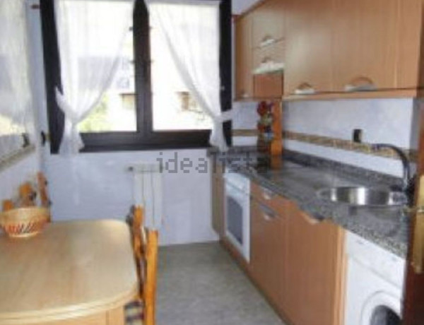 Продажа квартиры в Calle Manuel Estrada, Oviedo thumbnail 2