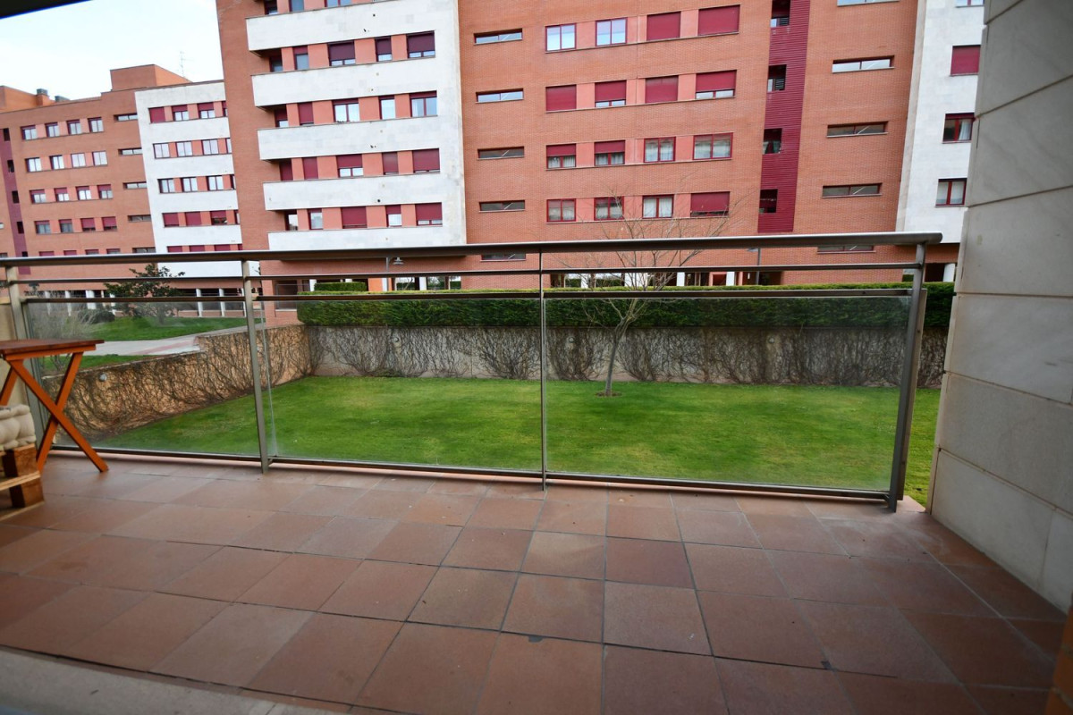 Venta de piso en Calle Joaquín Turina, Logroño
 photo 2