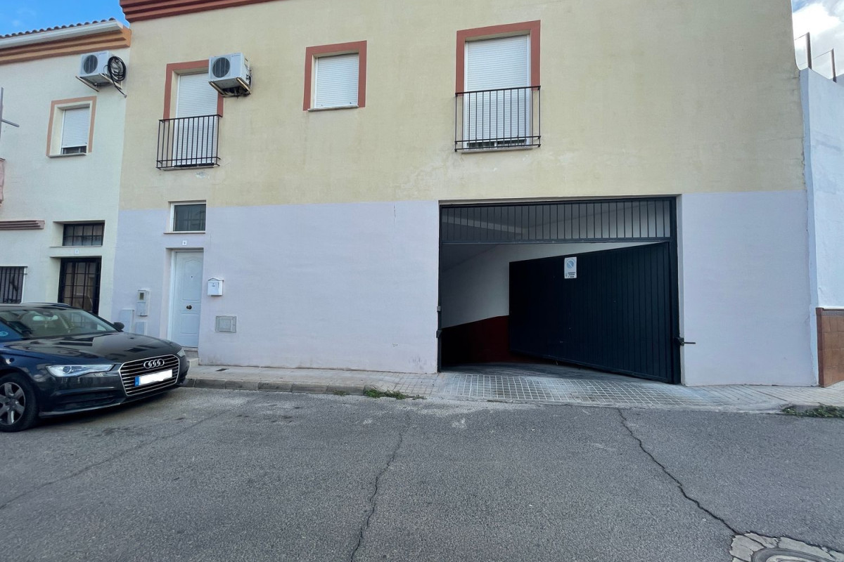 Venta de garaje en , Salteras photo 2
