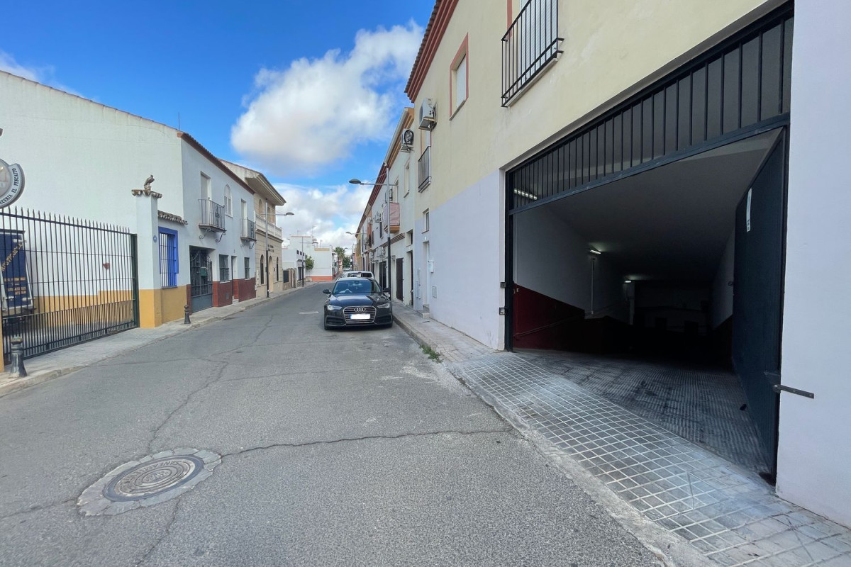 Venta de garaje en , Salteras photo 4