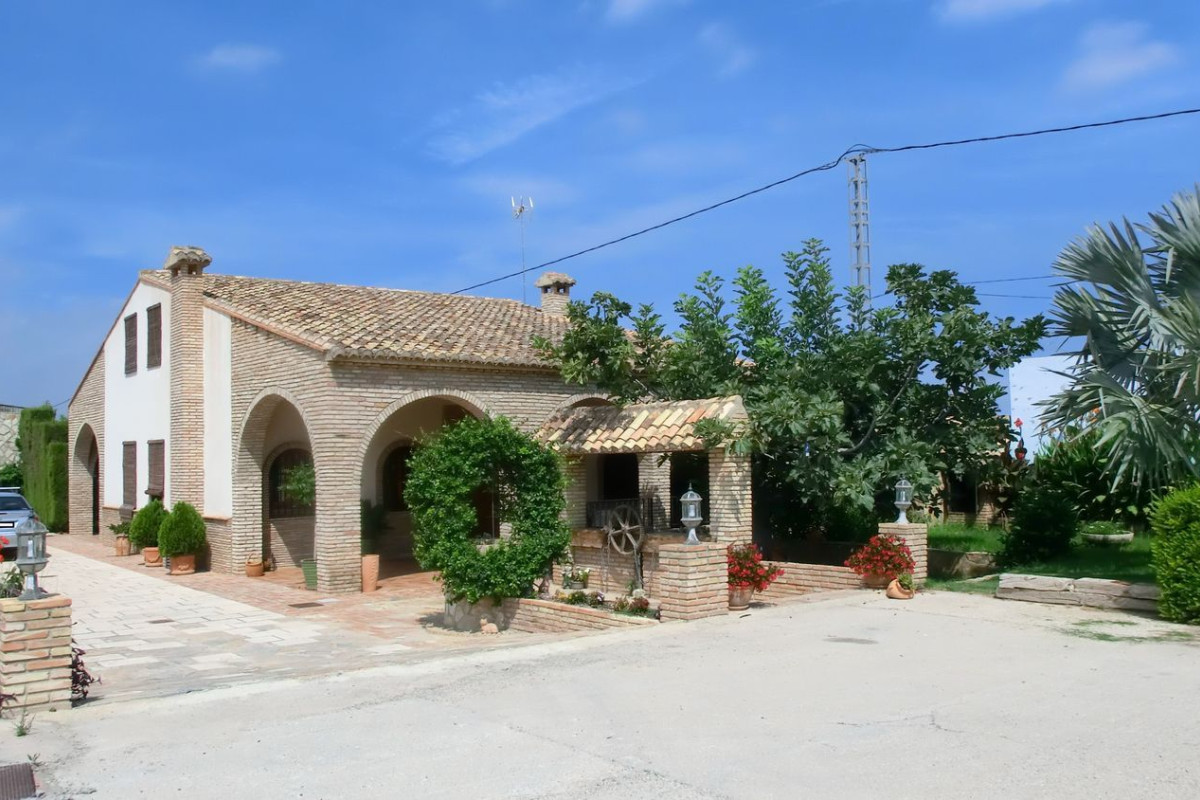Sale of independent chalet in La Vega - Marenyet, Cullera
 photo 5