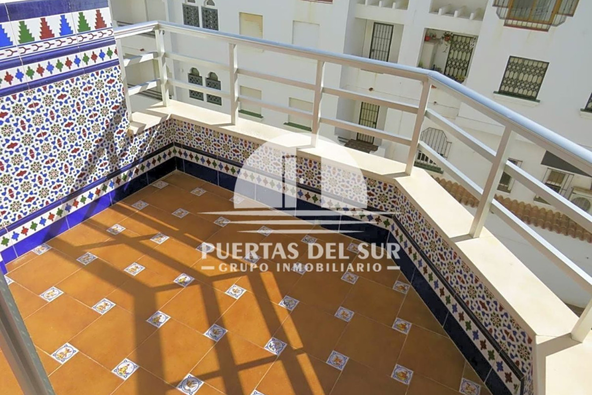 Sale of apartment in Calle Lora del Río, 2, Rota
photo 3