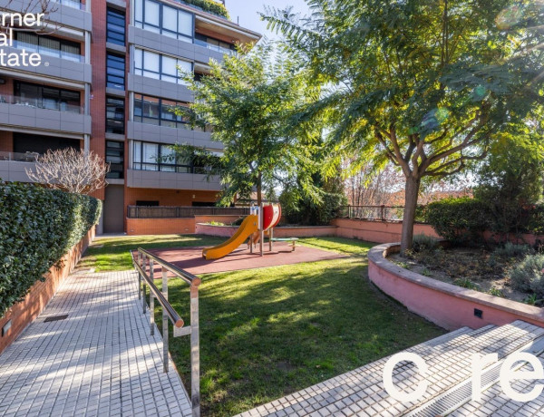 Garaje en venta en Calle de Josep de Peray, 5 , Sant Cugat del Vallès thumbnail 2