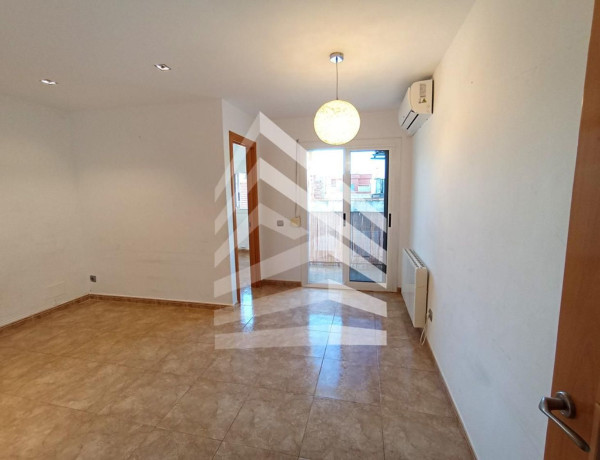Apartment for sale in Calle Blai Net, Sant Boi de Llobregat photo 1