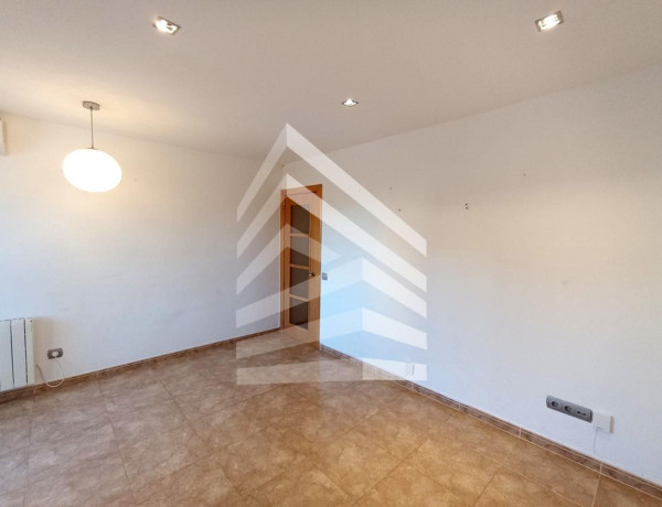 Apartment for sale in  Calle Blai Net, Sant Boi de Llobregat photo 4