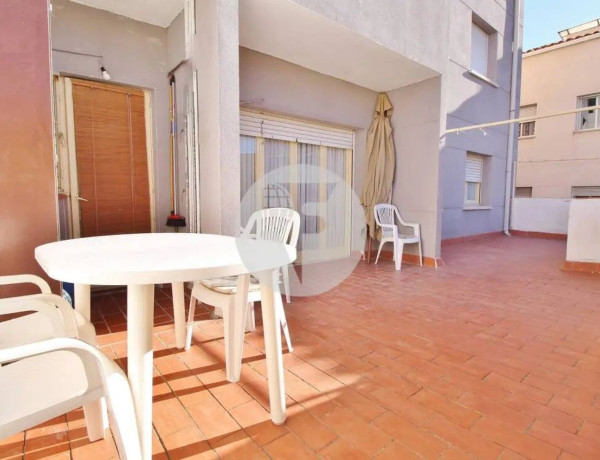 Piso en venta en Avenida del Vuit de Març, Gavà photo 1