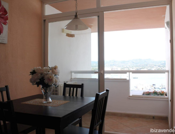 Продажа квартиры в  Calle del General Balanzat, Sant Antoni de Portmany photo 2