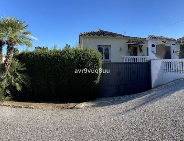 Chalet independiente en venta en Camino de las Fincas del Chaparral, Mijas photo 1