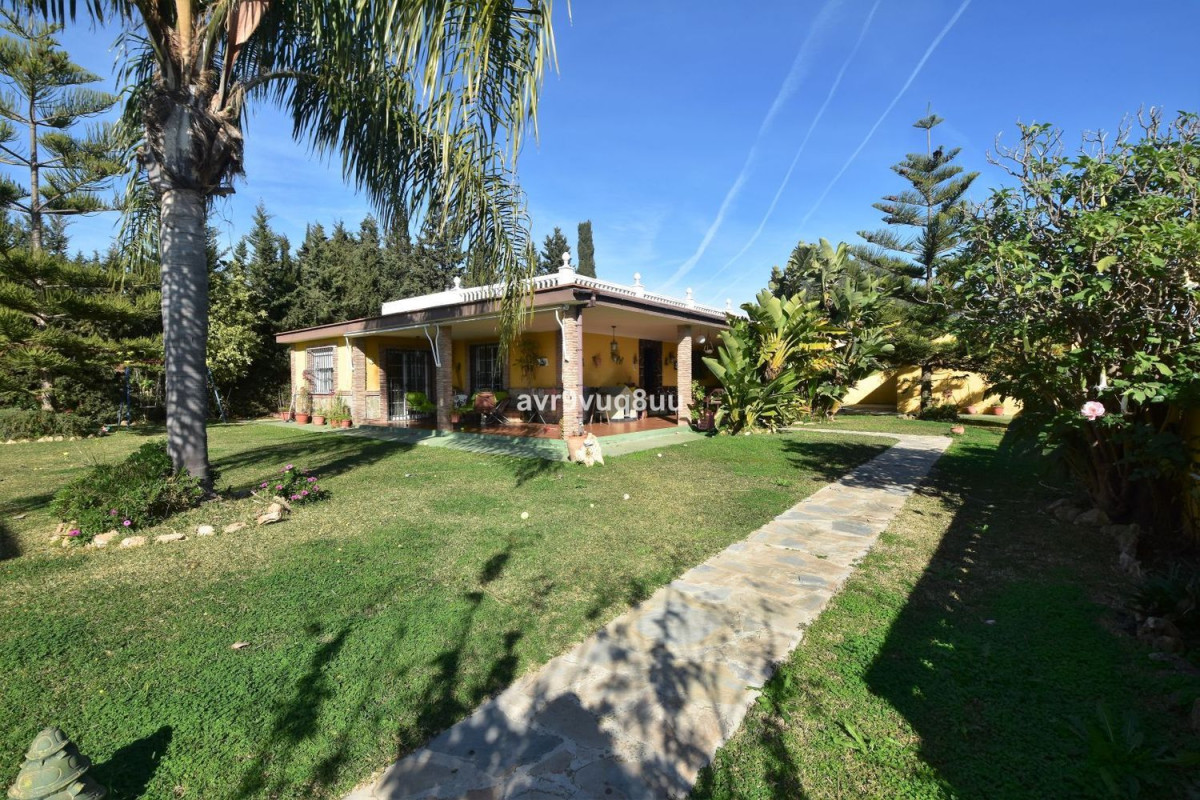 Venta de chalet independiente en Calle Clavel, Mijas
 photo 2