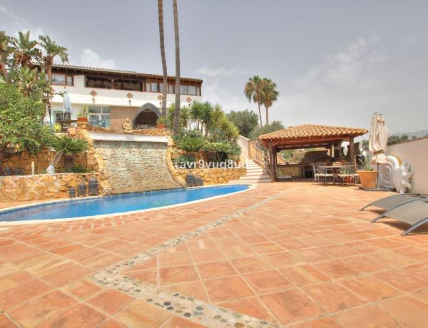 Chalet independiente en venta en Paseo Costa del Sol, Mijas photo 1