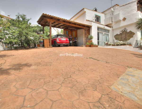 Chalet independiente en venta en Paseo Costa del Sol, Mijas thumbnail 2