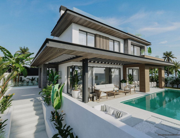 Chalet independiente en venta en Paseo Costa del Sol, Mijas thumbnail 1