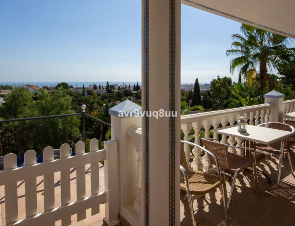 Chalet independiente en venta en Calle Clavel, Mijas thumbnail 1