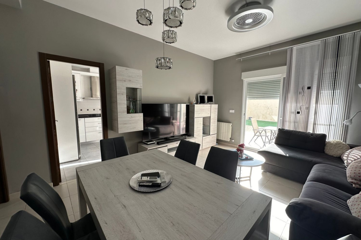 Venta de chalet adosado en , Ubeda photo 2