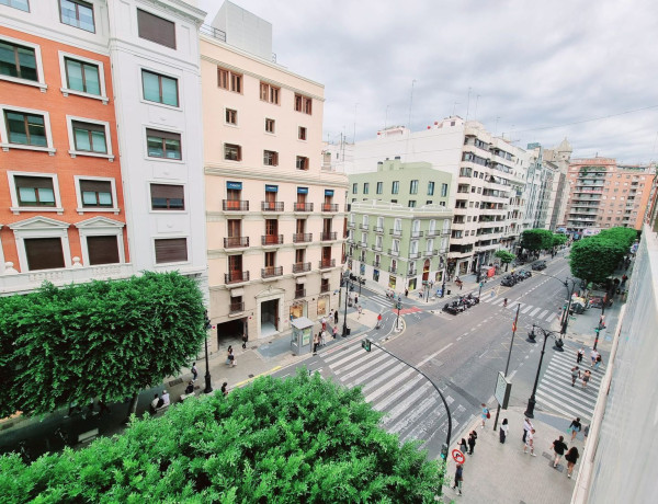 Продажа квартиры в  Calle Colón, València photo 3