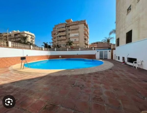 Chalet adosado en venta en  Calle Málaga, 1 , Fuengirola photo 1