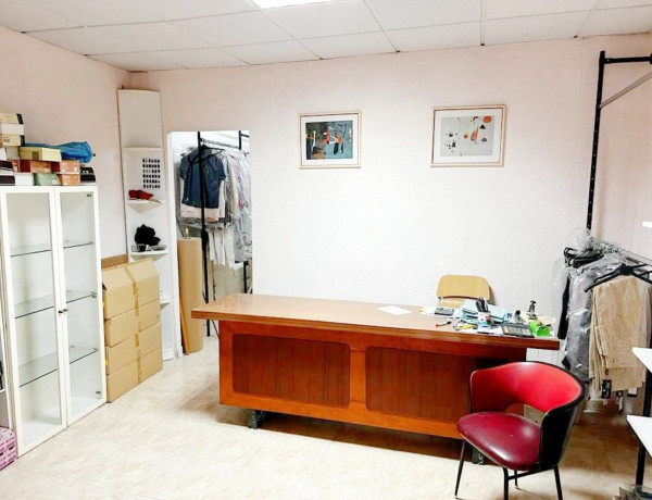 Local en venta en Llobregat thumbnail 1