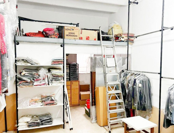 Local en venta en Llobregat photo 4