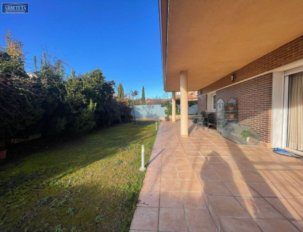 Chalet independiente en venta en Los Valles-Sanz Vázquez-El Fuerte , Guadalajara photo 1