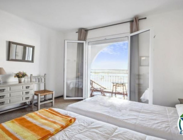 Duplex en venta en Calle Salins 4ª Línea, 2, Empuriabrava thumbnail 2