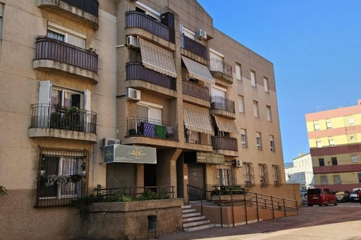 Piso en venta en Los Barrios, Los Barrios
photo 1