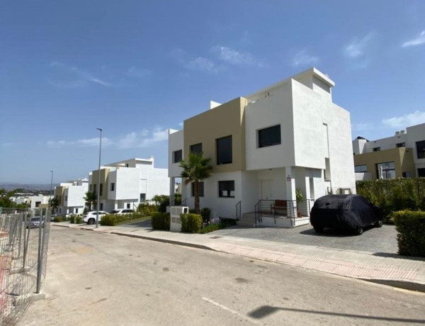 Chalet adosado en venta en  Pinos de Alhaurín , Alhaurín de la Torre photo 1