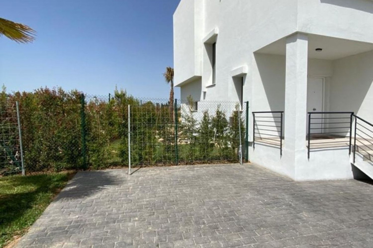 Sale of townhouse in  Pines de Alhaurín , Alhaurín de la Torre photo 5