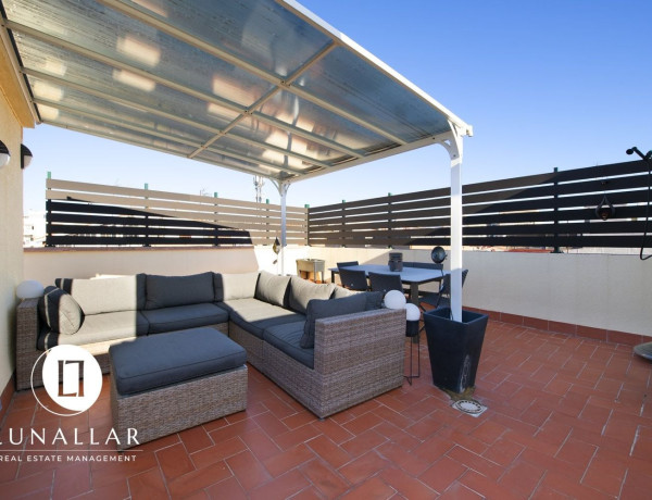 Piso en venta en Centre , Gavà photo 2