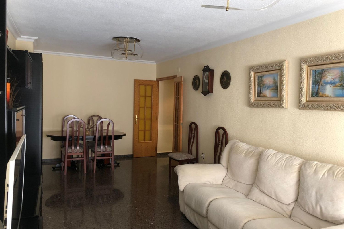 Piso en venta en Almansa, Алманса
photo 2