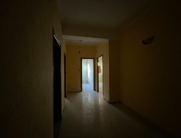 Продажа первого этажа в Calle Larga, 43, Castellón de la Plana / Castello de la Plana thumbnail 2