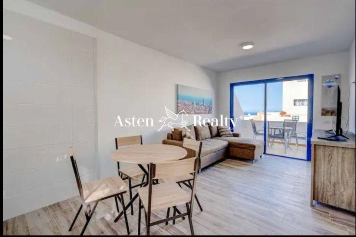 Продажа квартиры на Avenida Playa Paraíso, Адехе
photo 3
