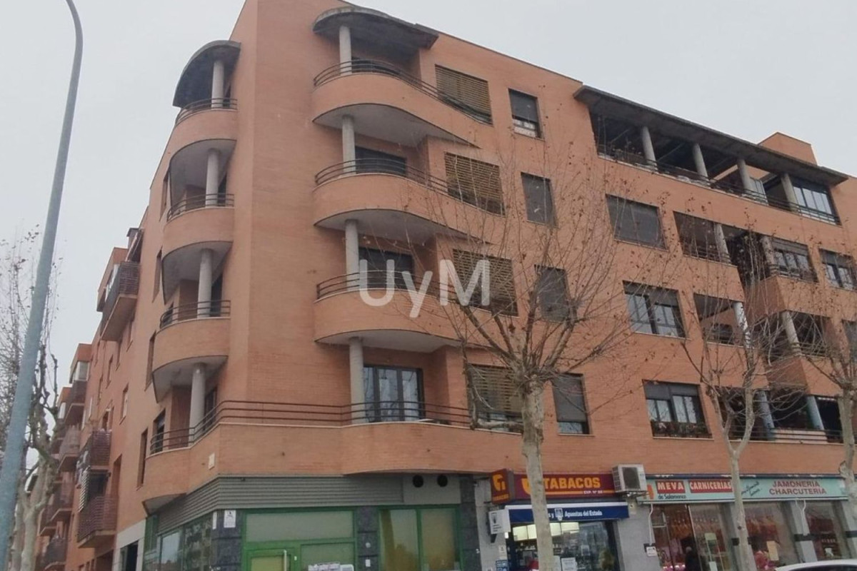 Sprzedaż mieszkania w Calle Corbacera, Salamanka
 photo 2