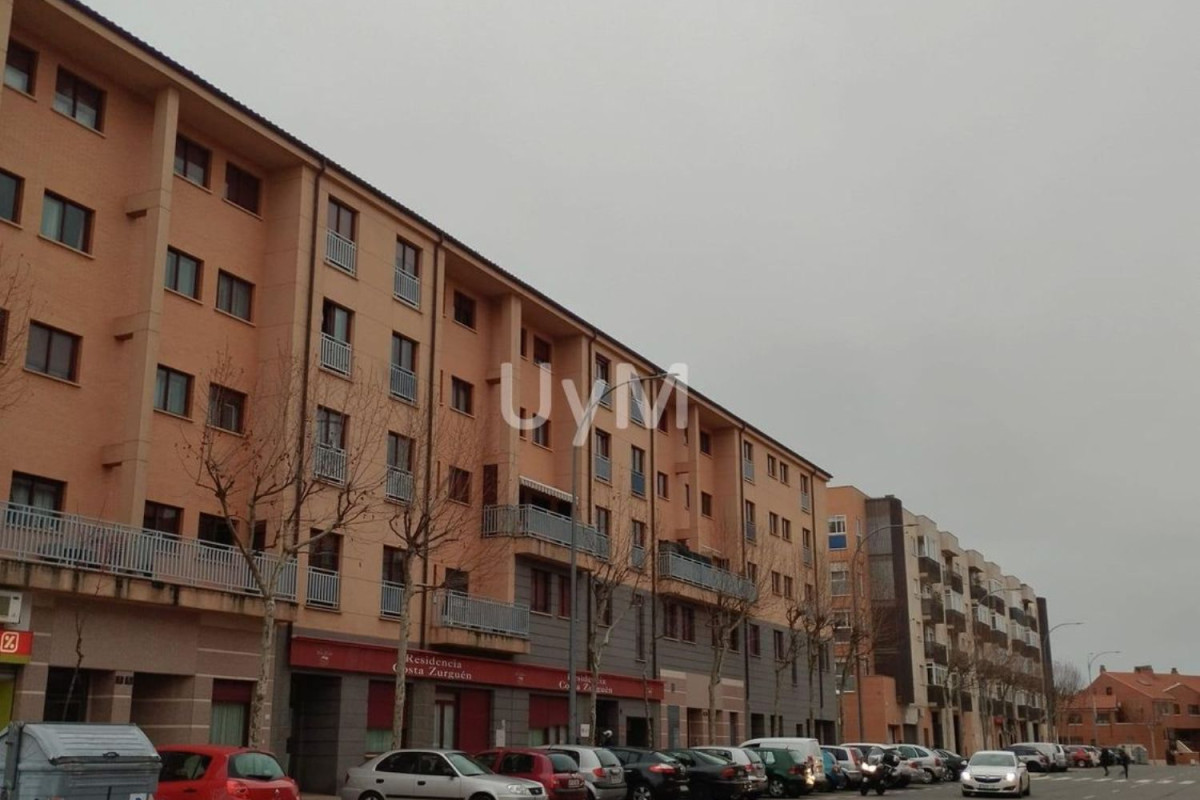 Sprzedaż mieszkania w Calle Corbacera, Salamanka
 photo 3