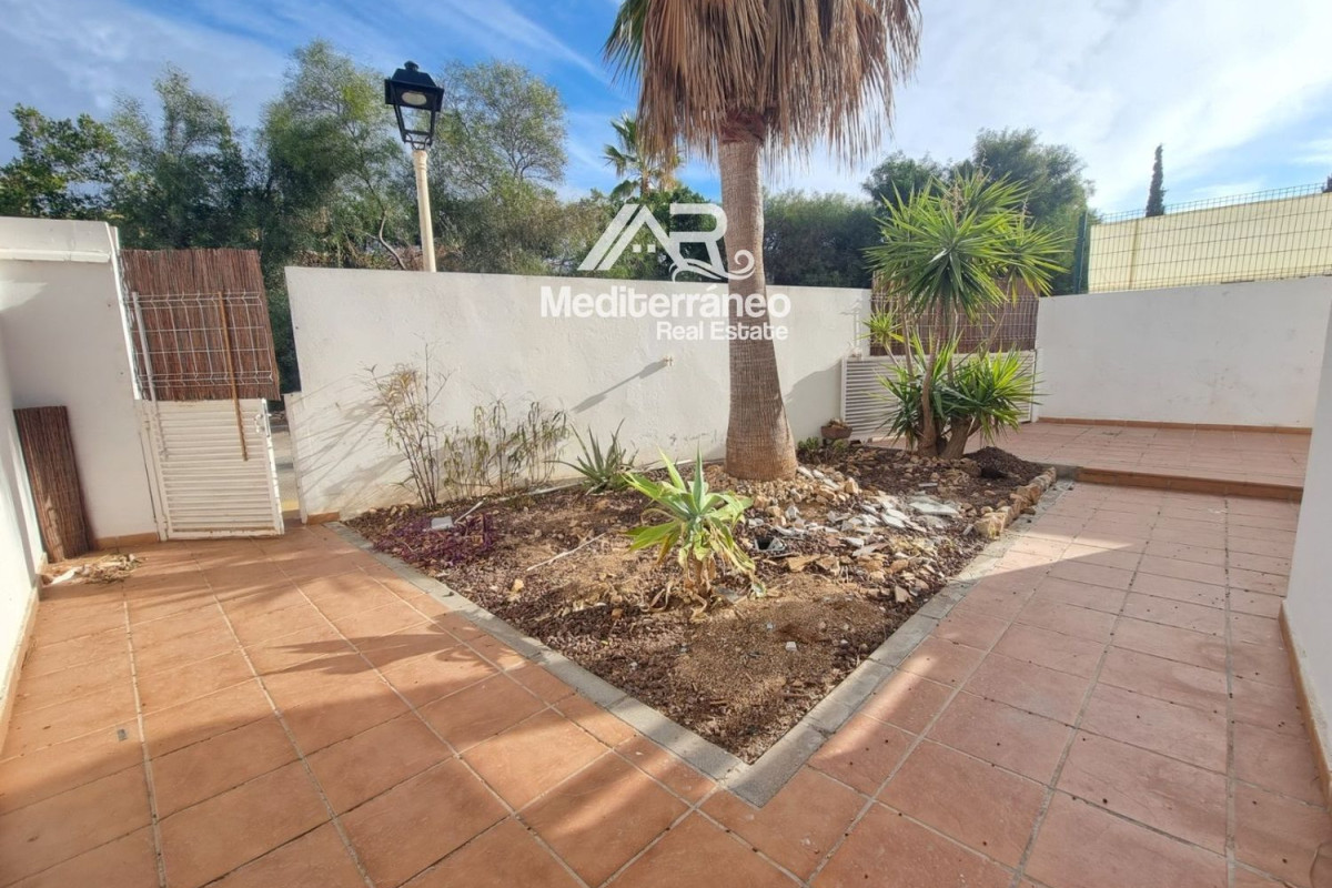 Sale of townhouse in , Bédar photo 2