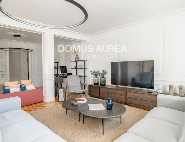 Apartment for sale in Calle de Serrano, Madrid thumbnail 2