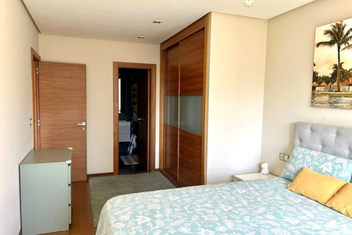Sale of apartment in Calle de Pizarro, 14, Vigo
 photo 3