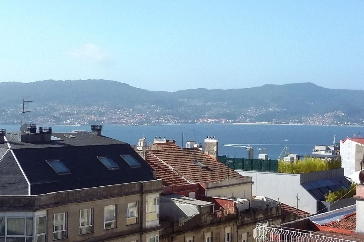 Sale of apartment in Calle de Pizarro, 14, Vigo
 photo 4