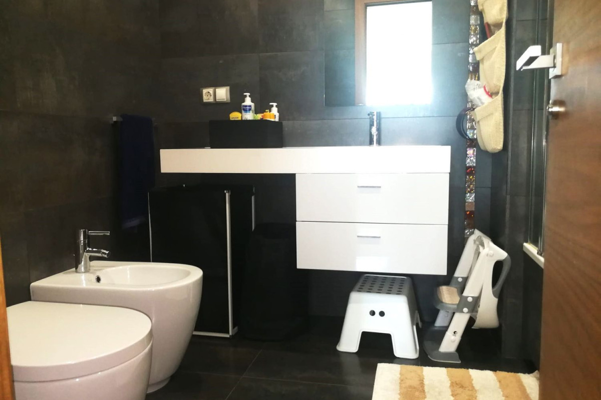Sale of apartment in Calle de Pizarro, 14, Vigo
 photo 5