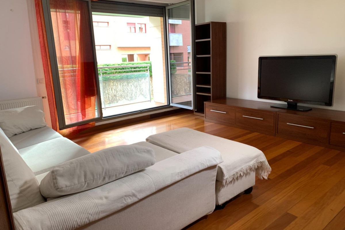 Venta de piso en Calle Joaquín Turina, Logroño
photo 3