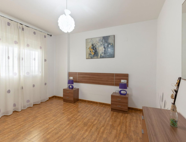 Piso en venta en Calle Gaviota, Churriana de la Vega thumbnail 2