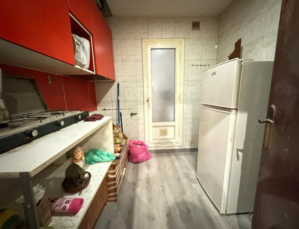Bajo en venta en  Calle Cooperativa, Hospitalet de Llobregat photo 2