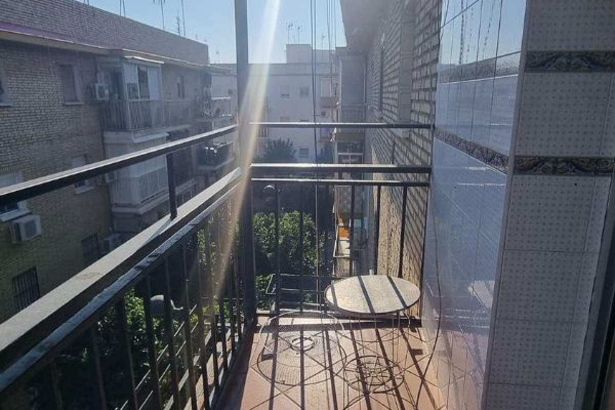 Venta de piso en Urb. BARRIADA EL ROCÍO, Dos Hermanas
photo 1